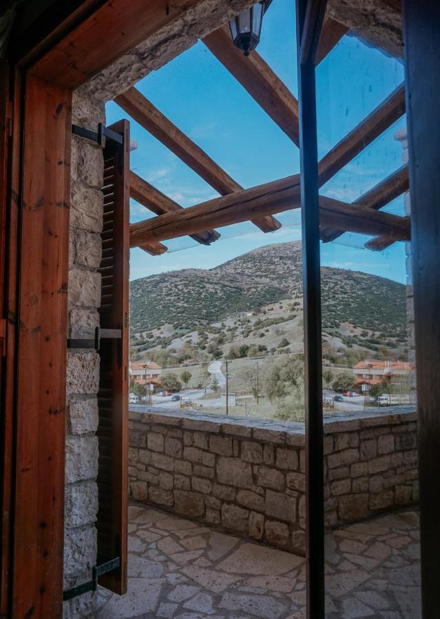 Ferienwohnung Mezonetes Helmos Ano Lousoi Exterior foto